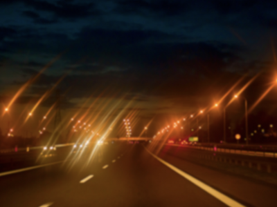 No es normal ver borroso al conducir de noche