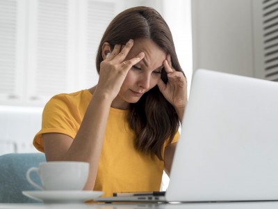 Estrés y salud visual: ¿por qué tiembla el ojo?
